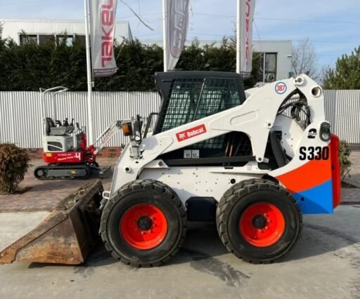 Inchirieri Bobcat S330