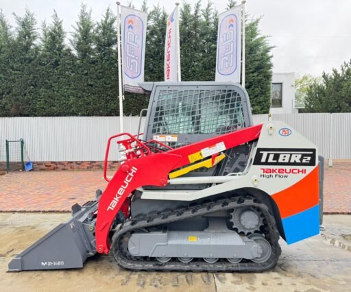 Inchirieri Takeuchi TL8