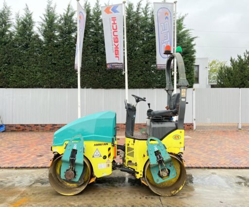 Inchirieri Ammann ARX26